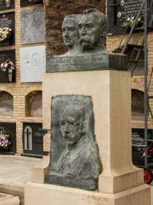 Tumba de la familia Benlliure. Cementerio del Cabañal. Foto Archivo Casa-Museo Benlliure, Ayuntamiento de Valencia.