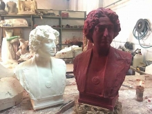 Prototipo en poliester y positivo en cera del busto de Lucrecia Arana. © Fundación Mariano Benlliure