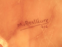 Firma de dudosa autoria del busto de Cleo de Merode, 1914, alabastro. Atribuido a Mariano Benlliure. Foto Archivo Fundación Mariano Benlliure
