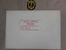 Reverso del dibujo falso marcado con sello como falso. Foto Archivo Subrupo Patrimonio de la Policía Nacional adscrita a la Comunidad Valenciana