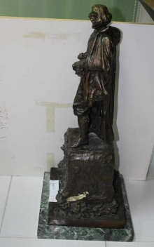 Copia del boceto del monumento a Velázquez con la firma apócrifa lijada. Foto Archivo Subrupo Patrimonio de la Policía Nacional adscrita a la Comunidad Valenciana