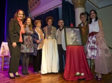 La pianista Nuria Ollora, Cristina Fernández Igea (soprano), Lucrecia Benlliure, Elena López (actriz), Antón Armendáriz (tenor), Lucrecia Enseñat y Nerea Elorriaga (mezzosoprano). © Riojalírica