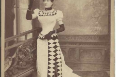 Lucrecia Arana en "Lacrima Christi". Foto Archivo Fundación Mariano Benlliure