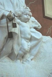 Mausoleo de la Vizcondesa de termens, detalle del altar de la Virgen del Carmen. Foto Archivo Fundación Mariano Benlliure